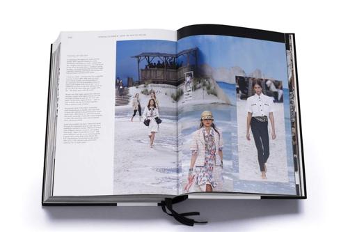 Chanel Catwalk Complete Fashion Collections Book